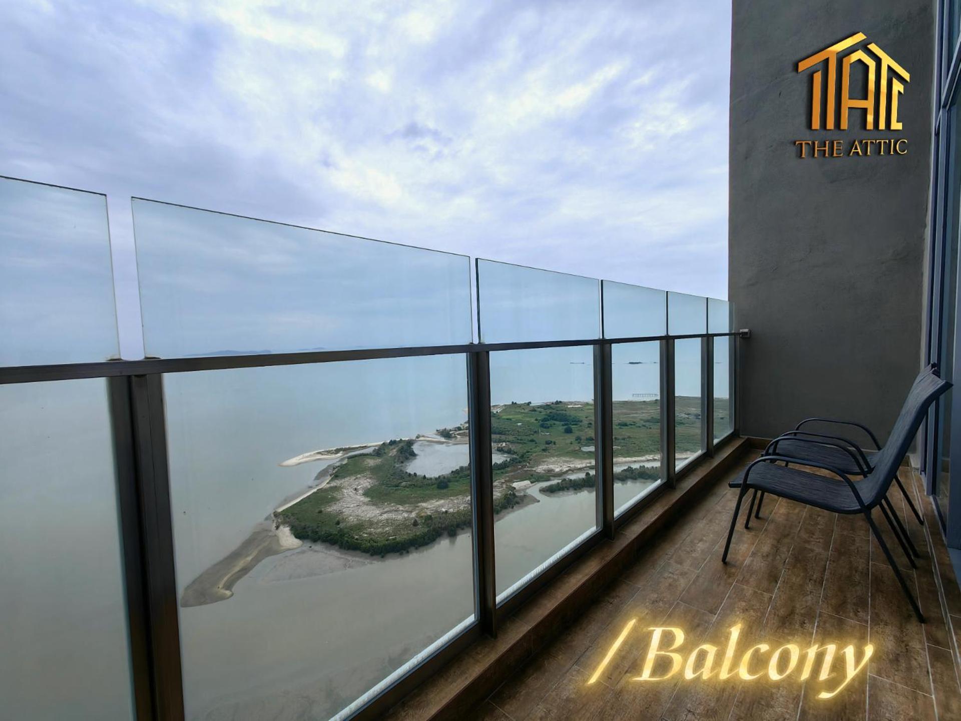 Attic Home Melaka Silverscape Residence & Jonker Экстерьер фото